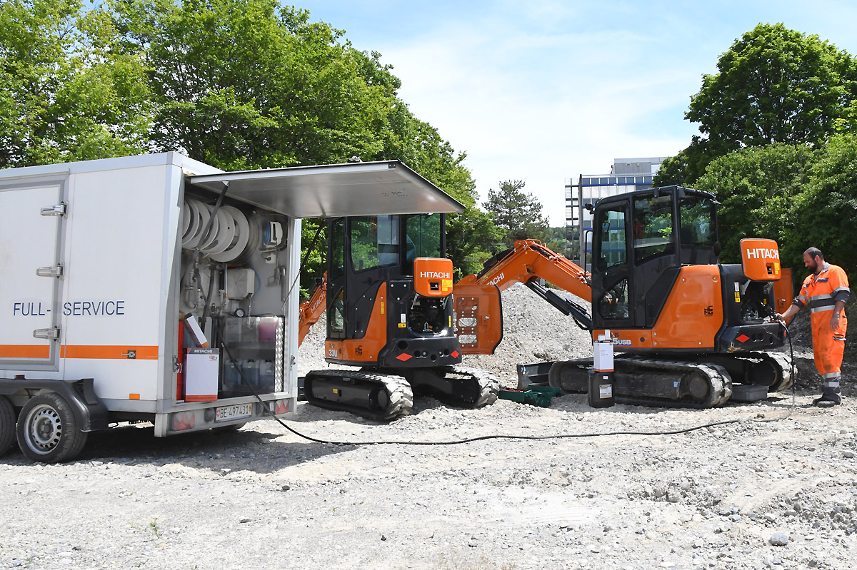 Fullservice Hitachi